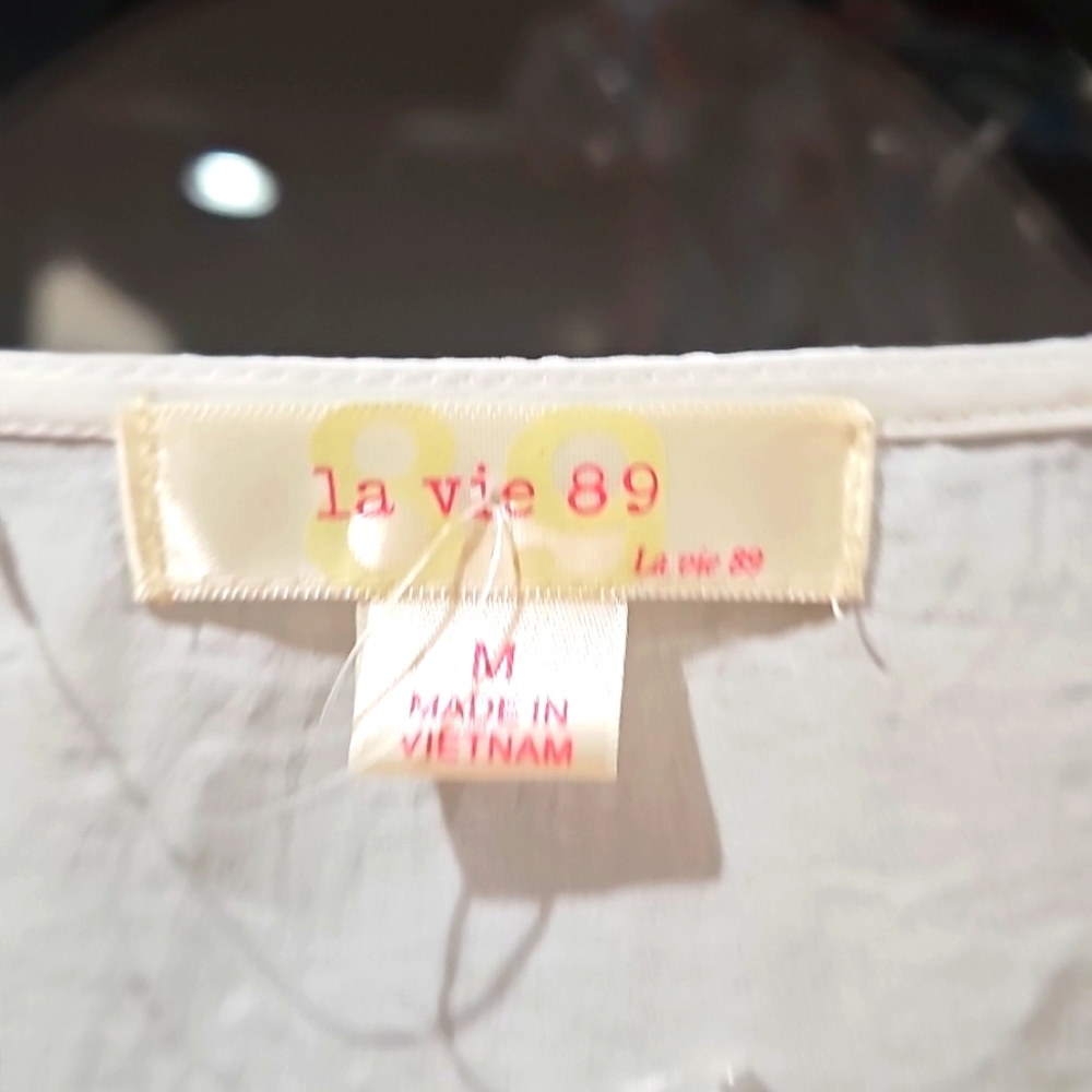 La Vie 89 Elegant Bloouse Wrap Front Float Over Waist White Medium - Picture 7 of 9